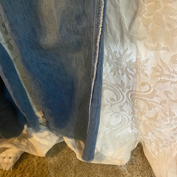 Vintage 1970s Light Blue Frayed Wide-Leg Jeans - Picture 9 of 13
